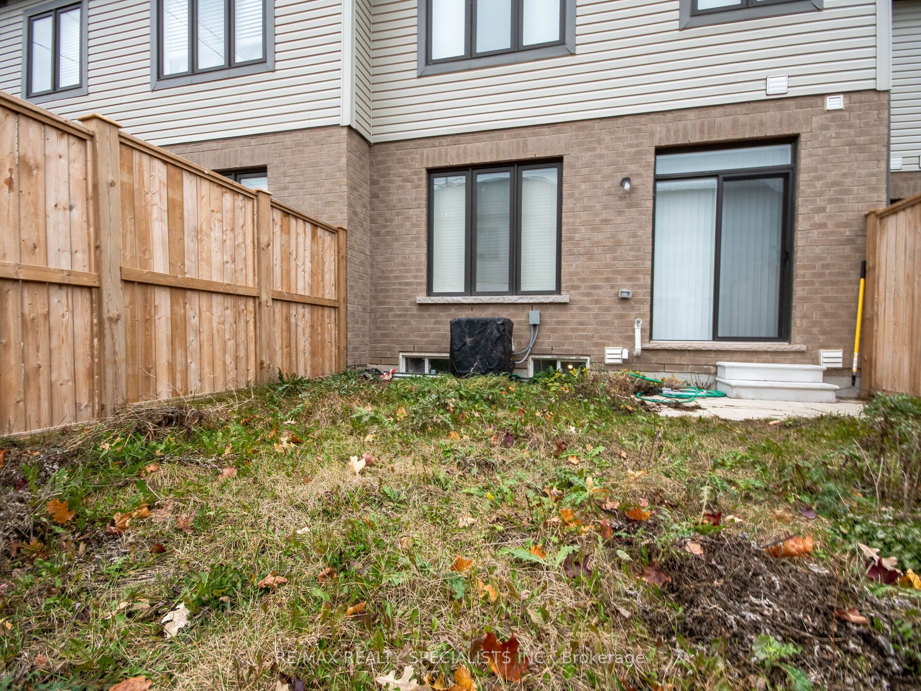 166 Deerpath Dr, #104