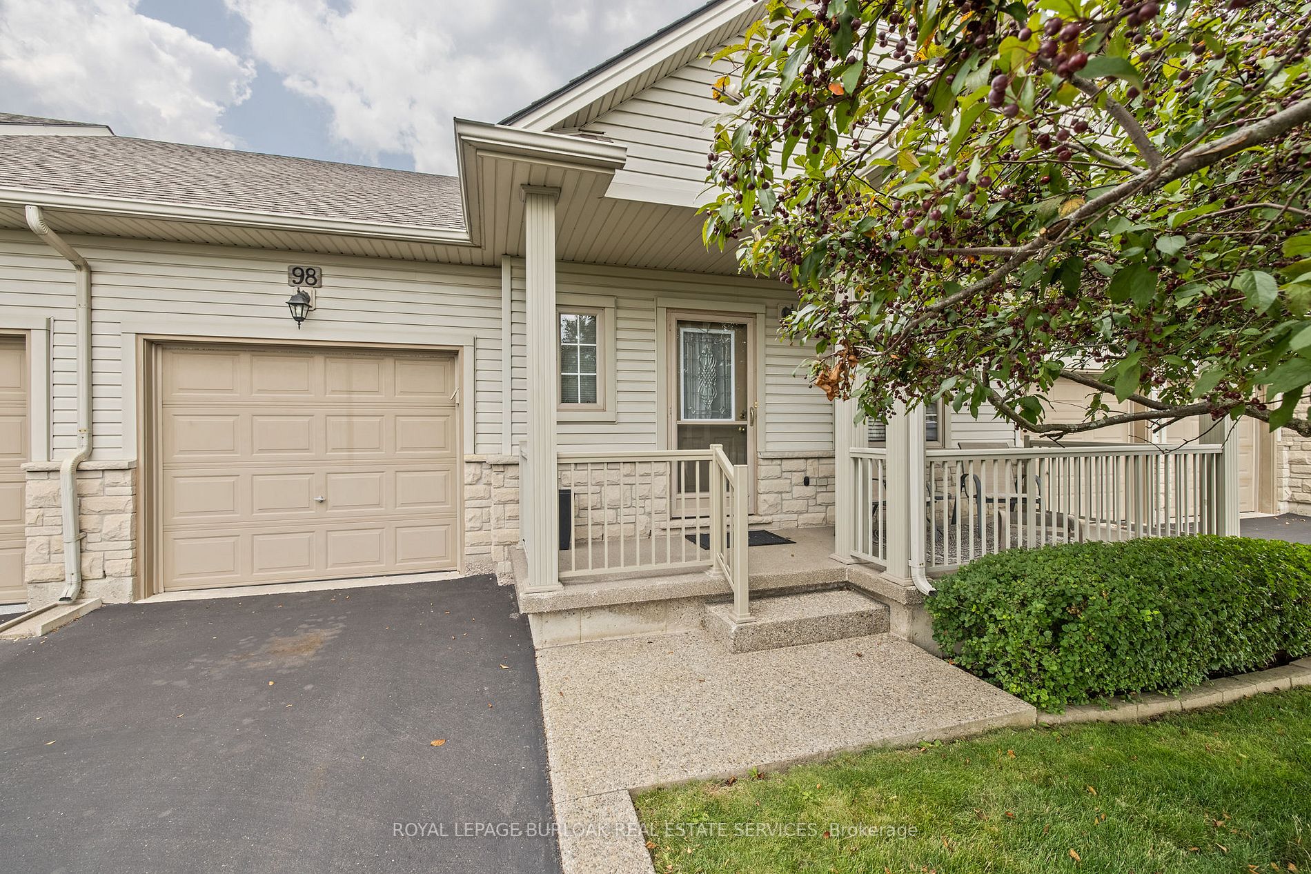 98 Southbrook Dr, #5