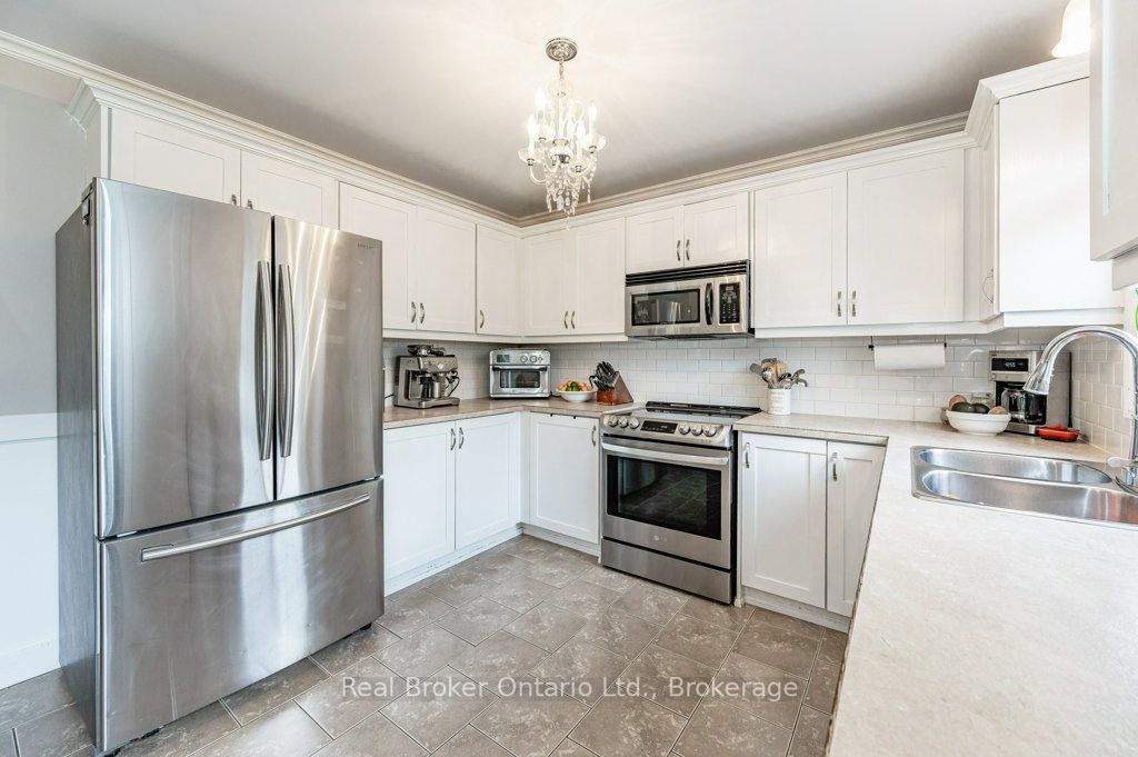 64 Midanbury Way
