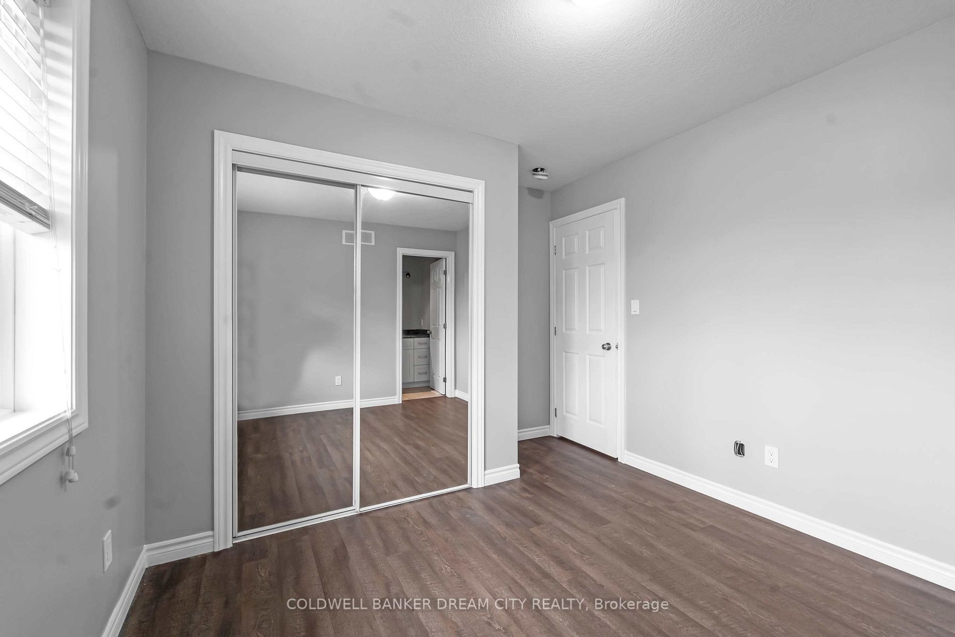 57 Brooklyne Rd W