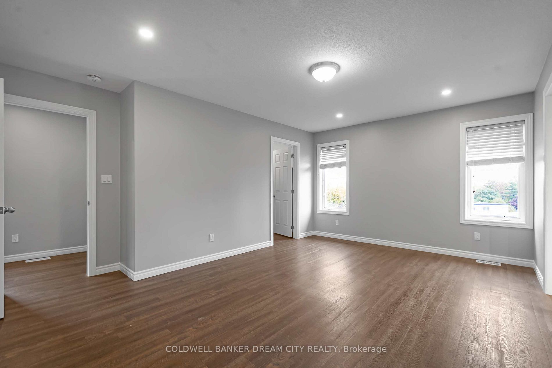 57 Brooklyne Rd W
