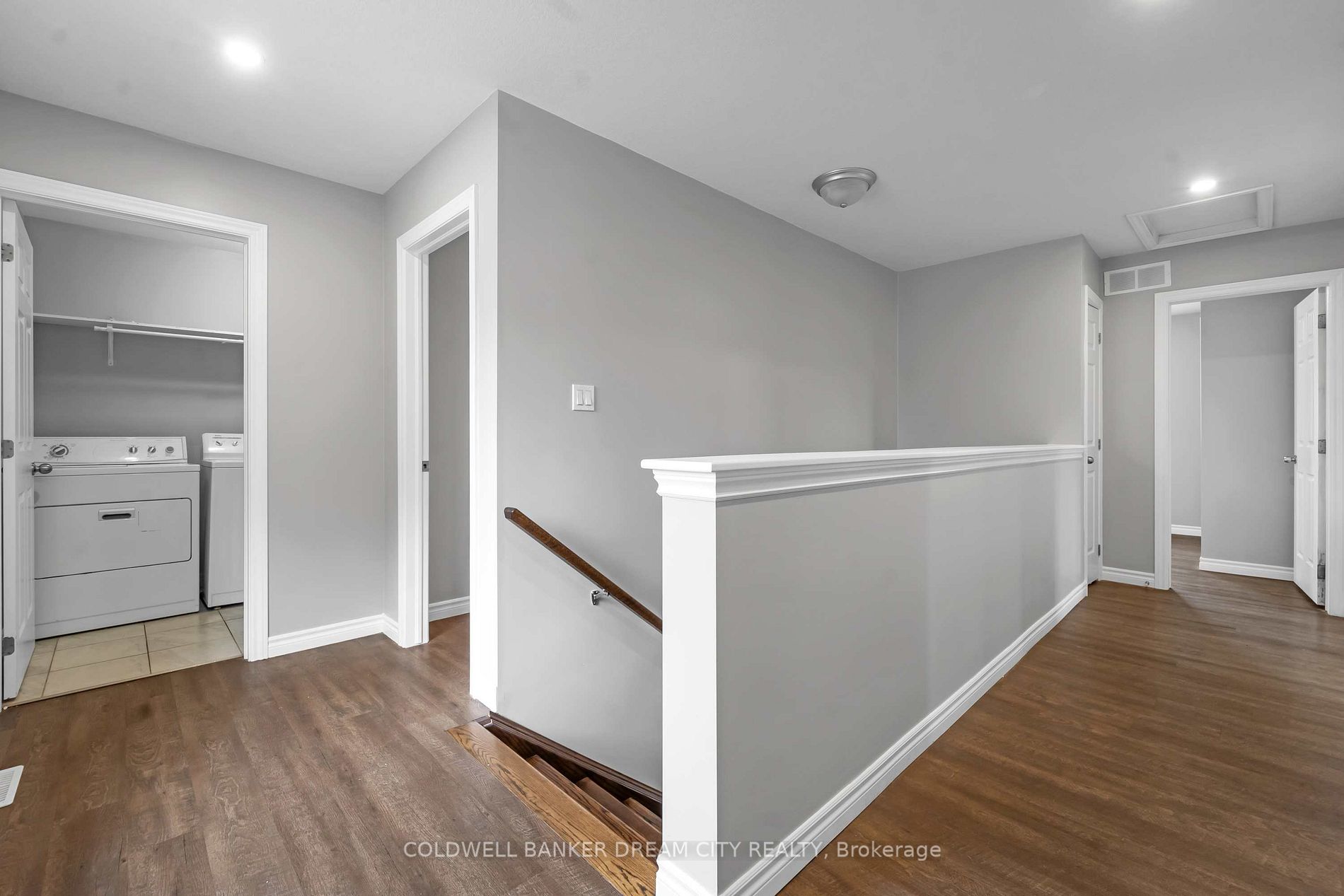 57 Brooklyne Rd W