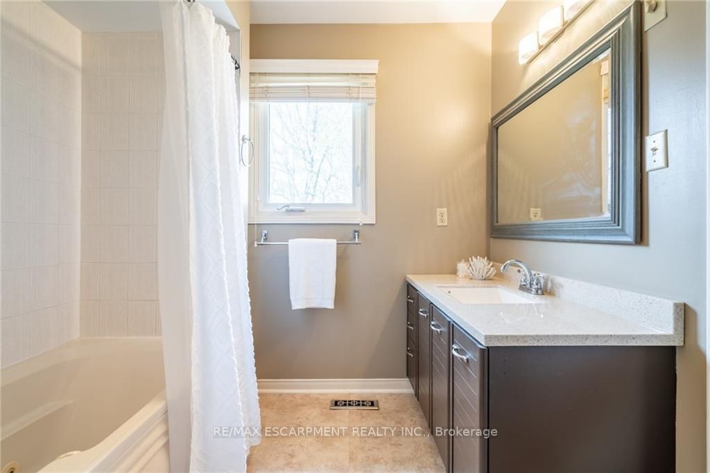 14 Huntingwood Ave, #18