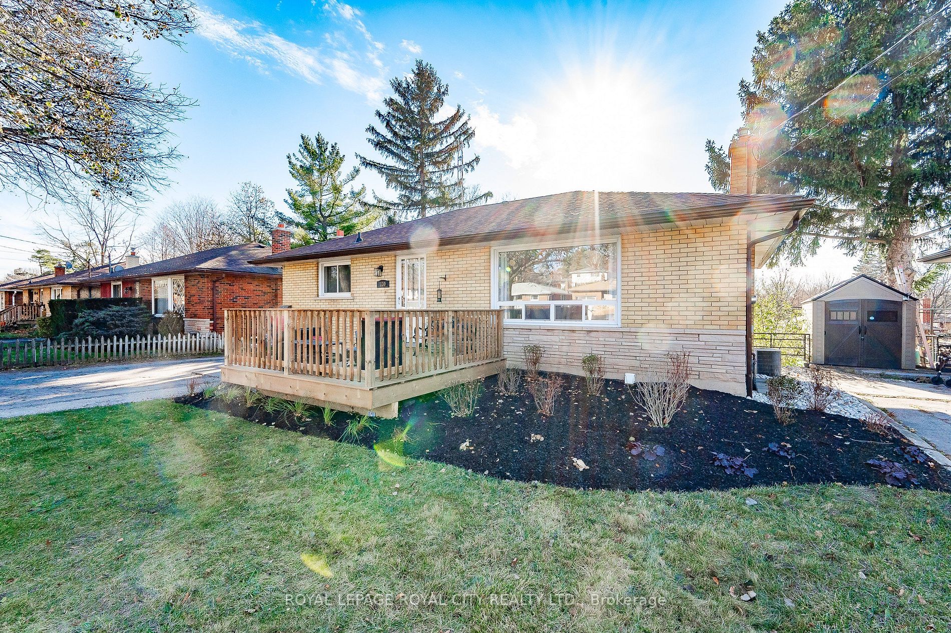 330 Victoria Rd N