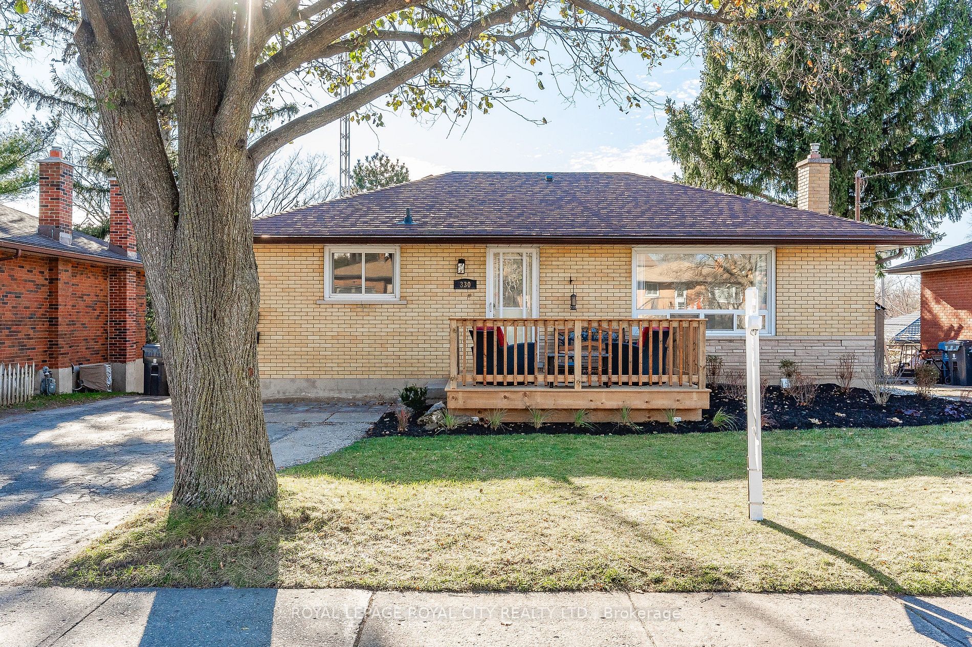 330 Victoria Rd N