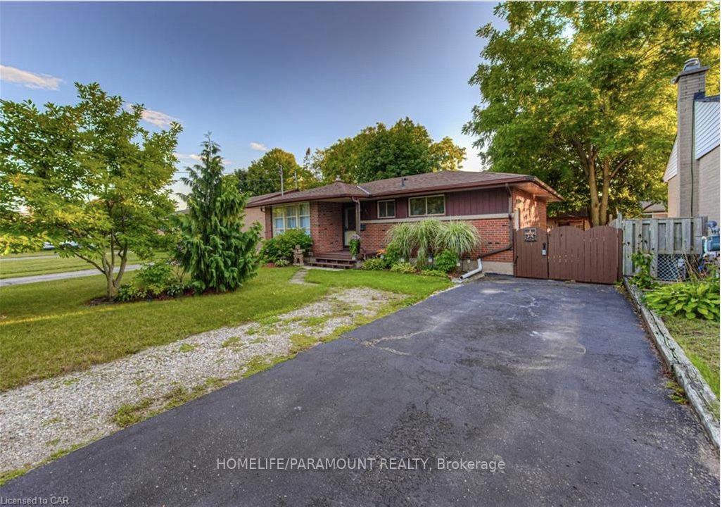 53 Gerard Ave N