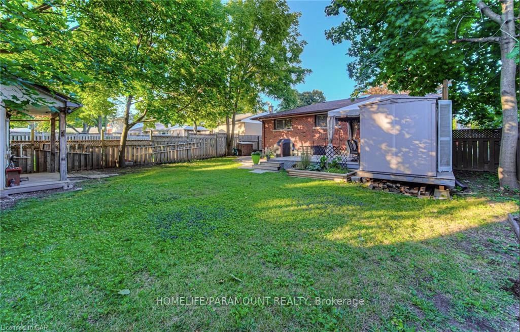 53 Gerard Ave N