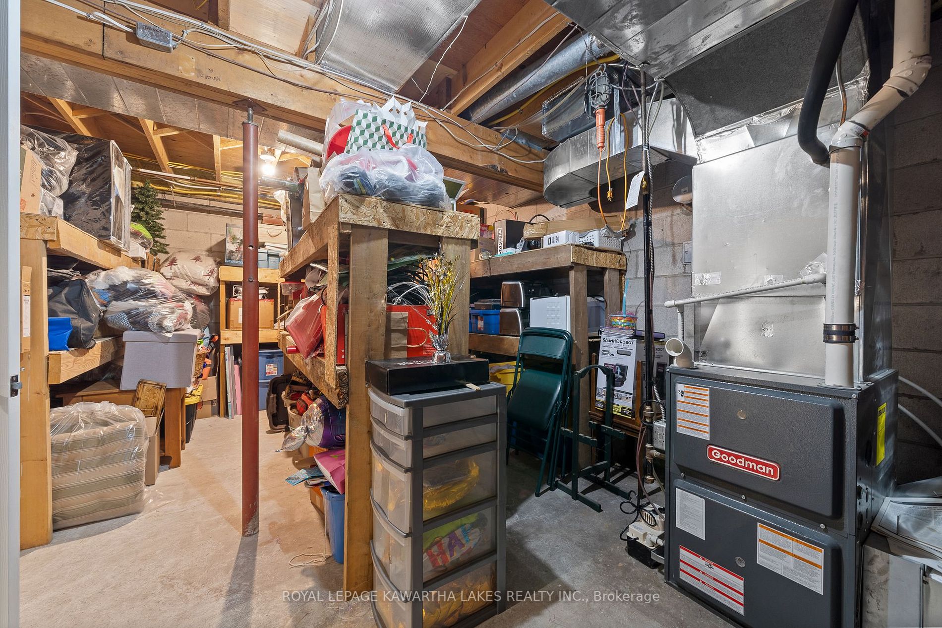 1086 Hayes Line