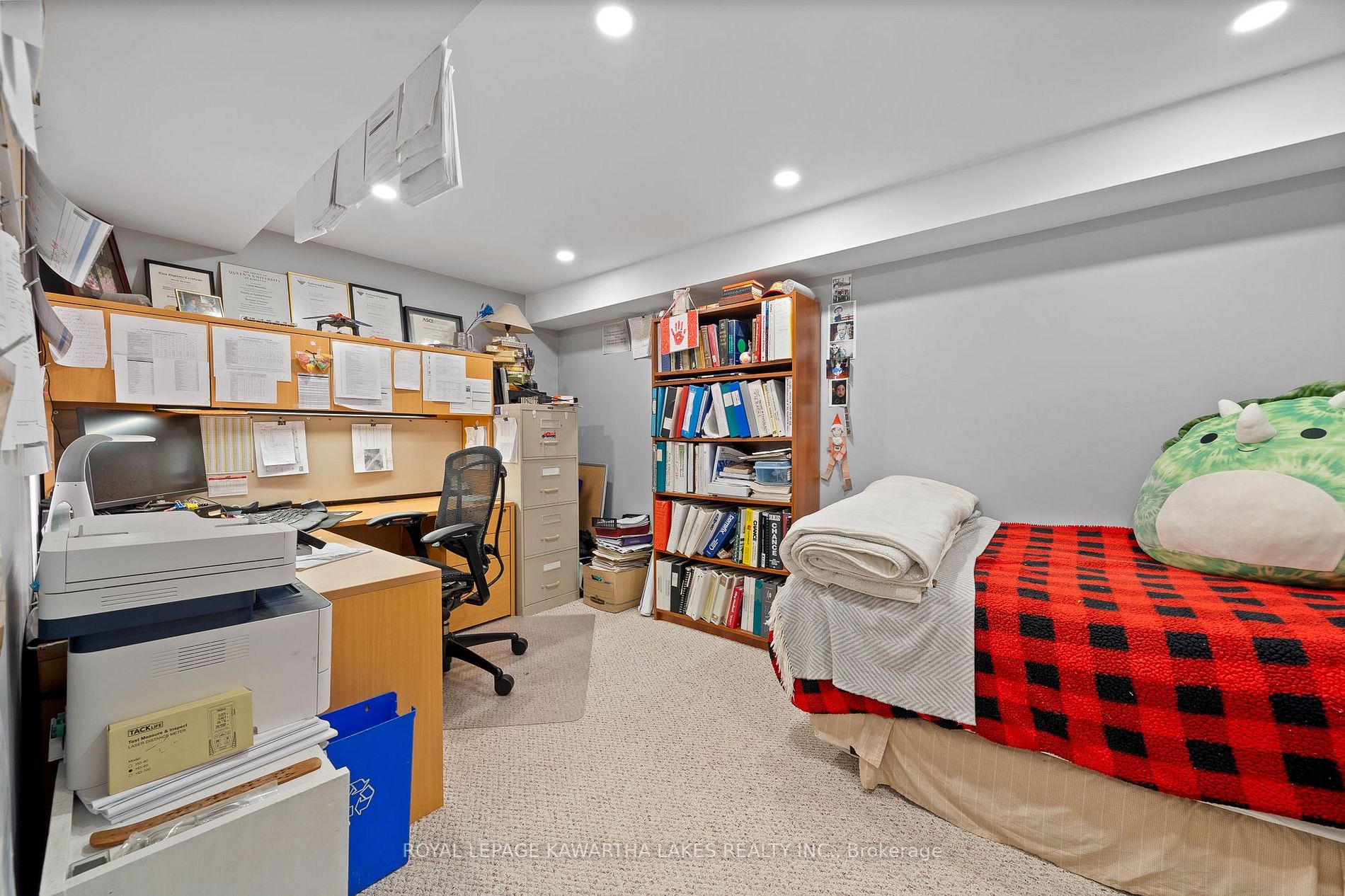 1086 Hayes Line