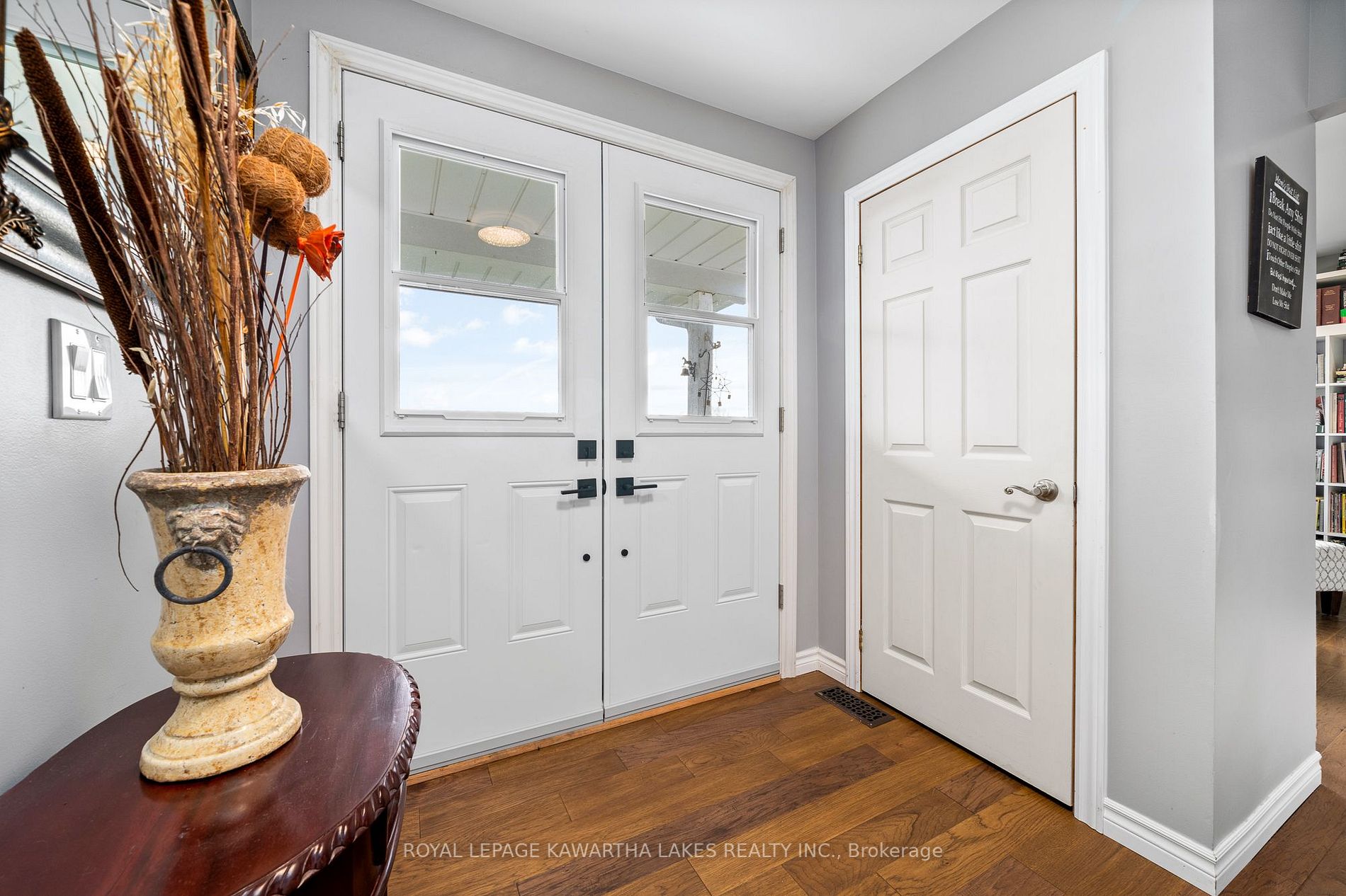 1086 Hayes Line