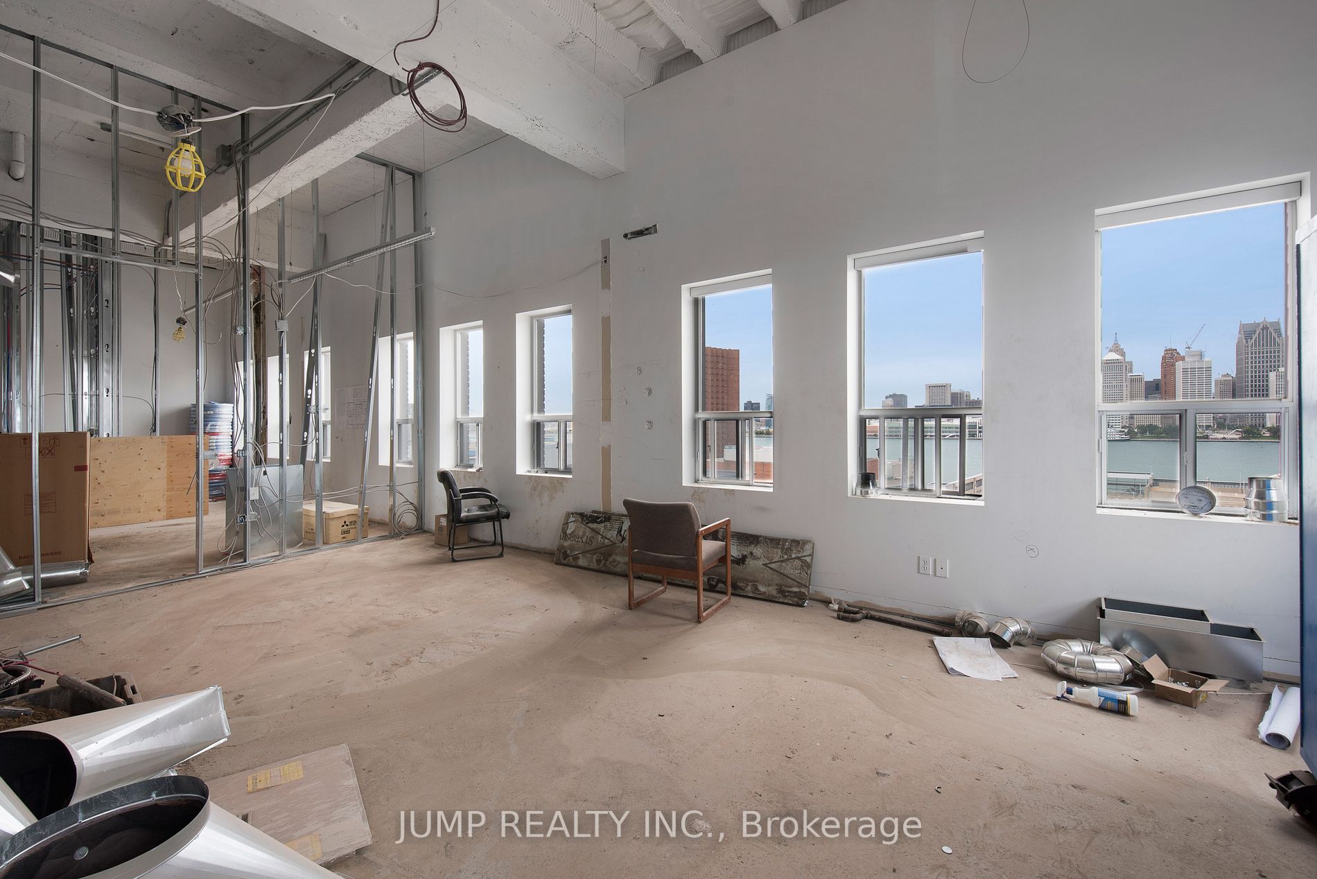261* Pelissier St W