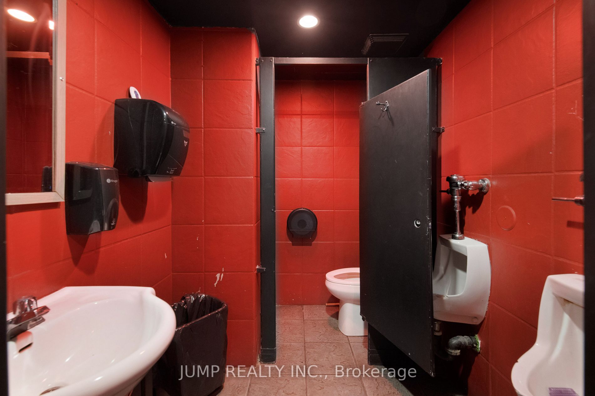 261* Pelissier St W