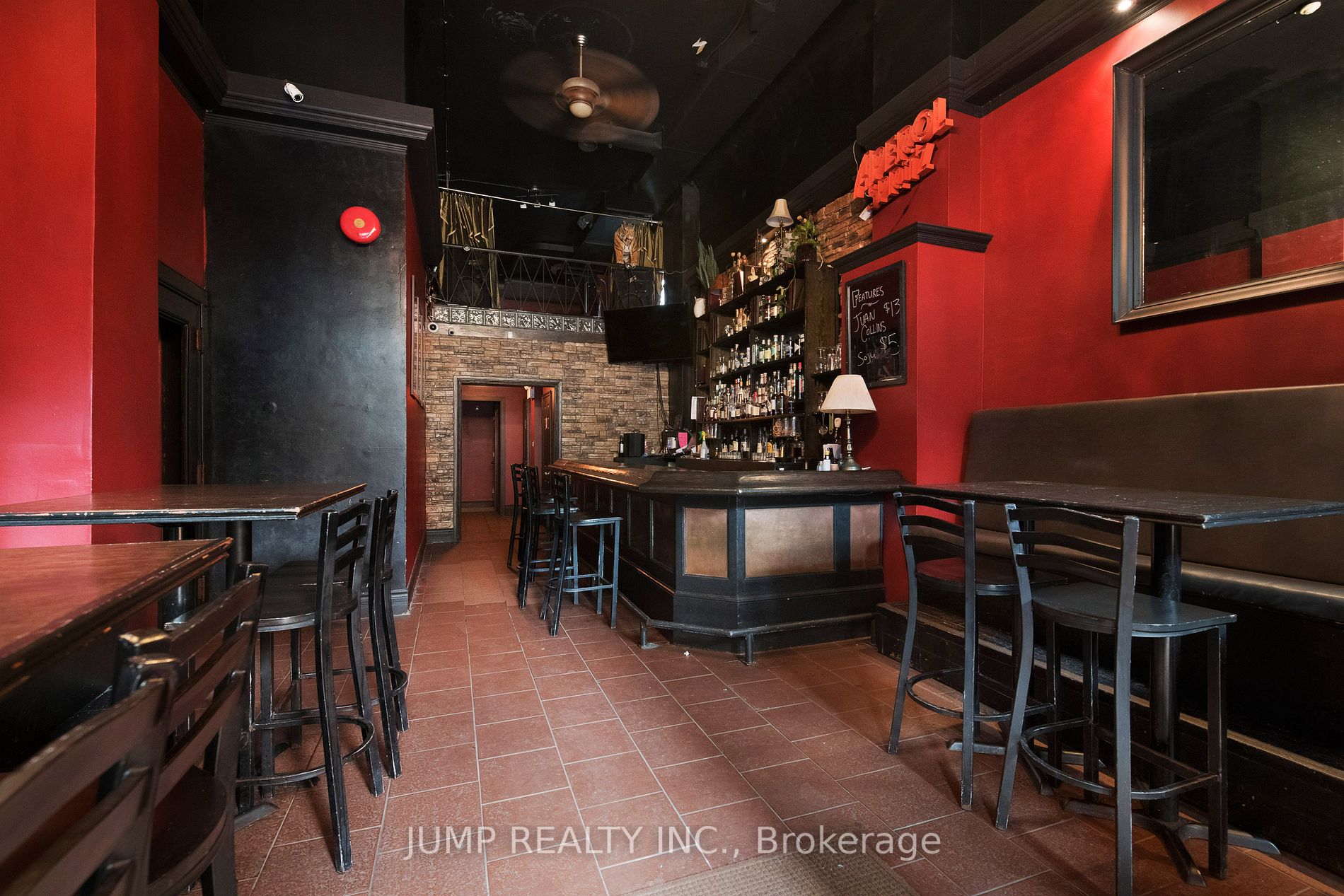261* Pelissier St W