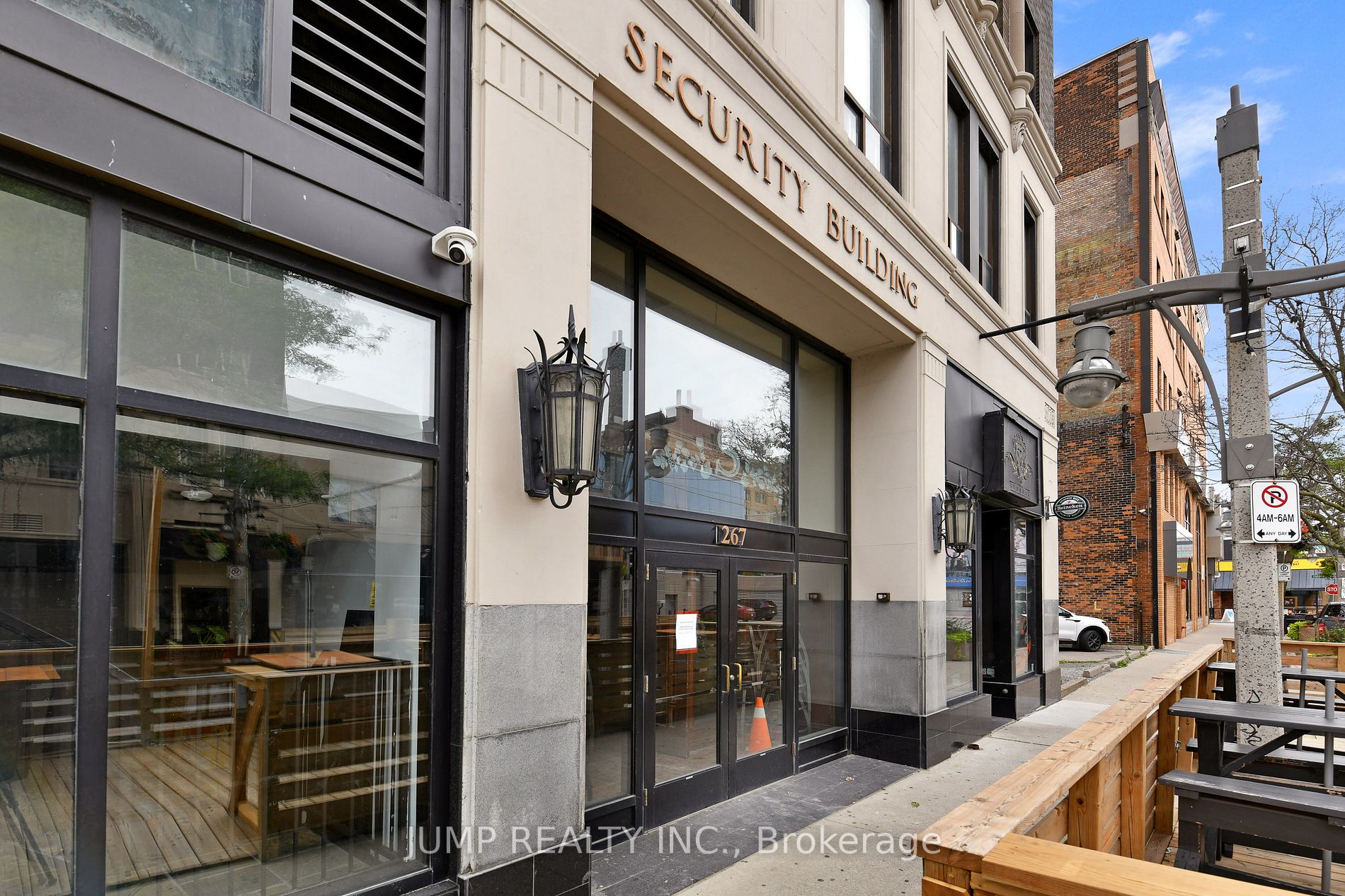 261* Pelissier St W