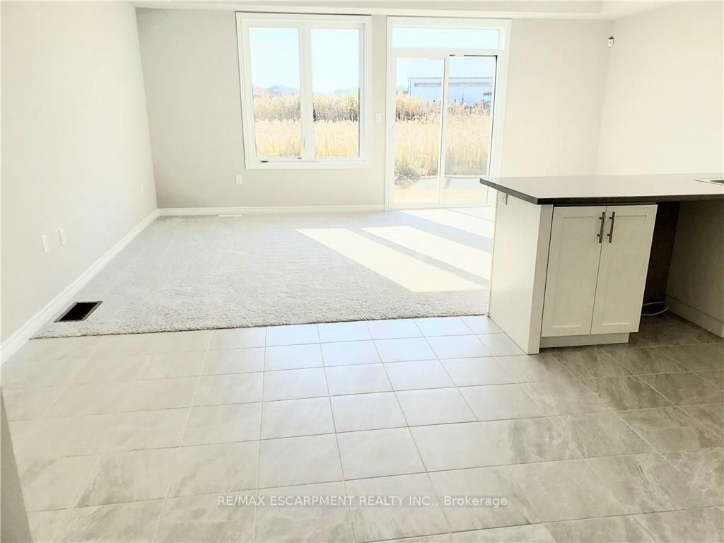 34 Zoe Lane S