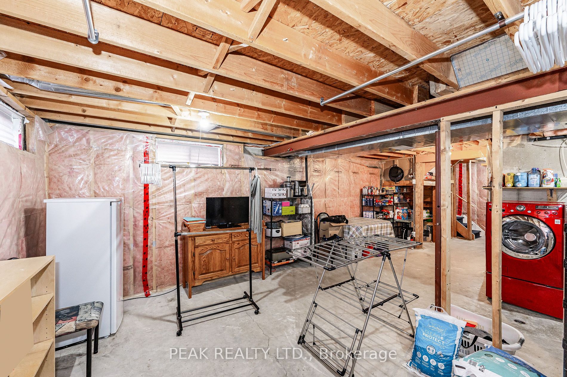 92 Foxglove Cres