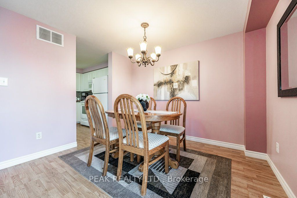 92 Foxglove Cres