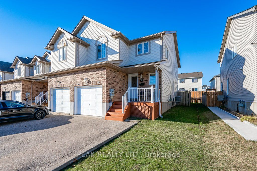92 Foxglove Cres