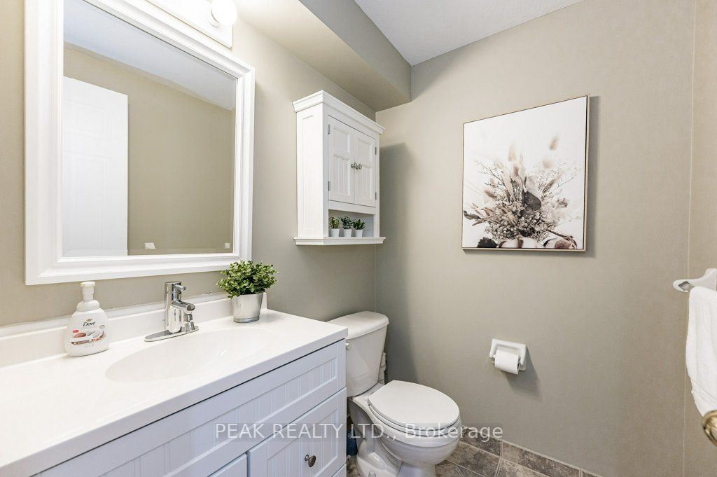 92 Foxglove Cres