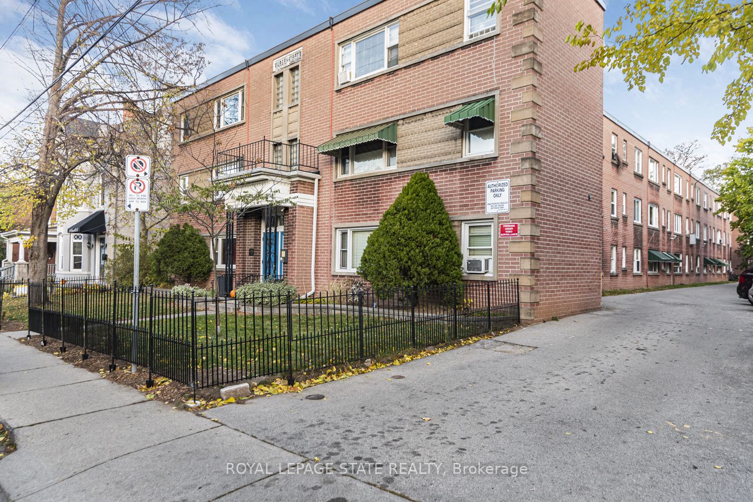 137 Emerald St S, #18