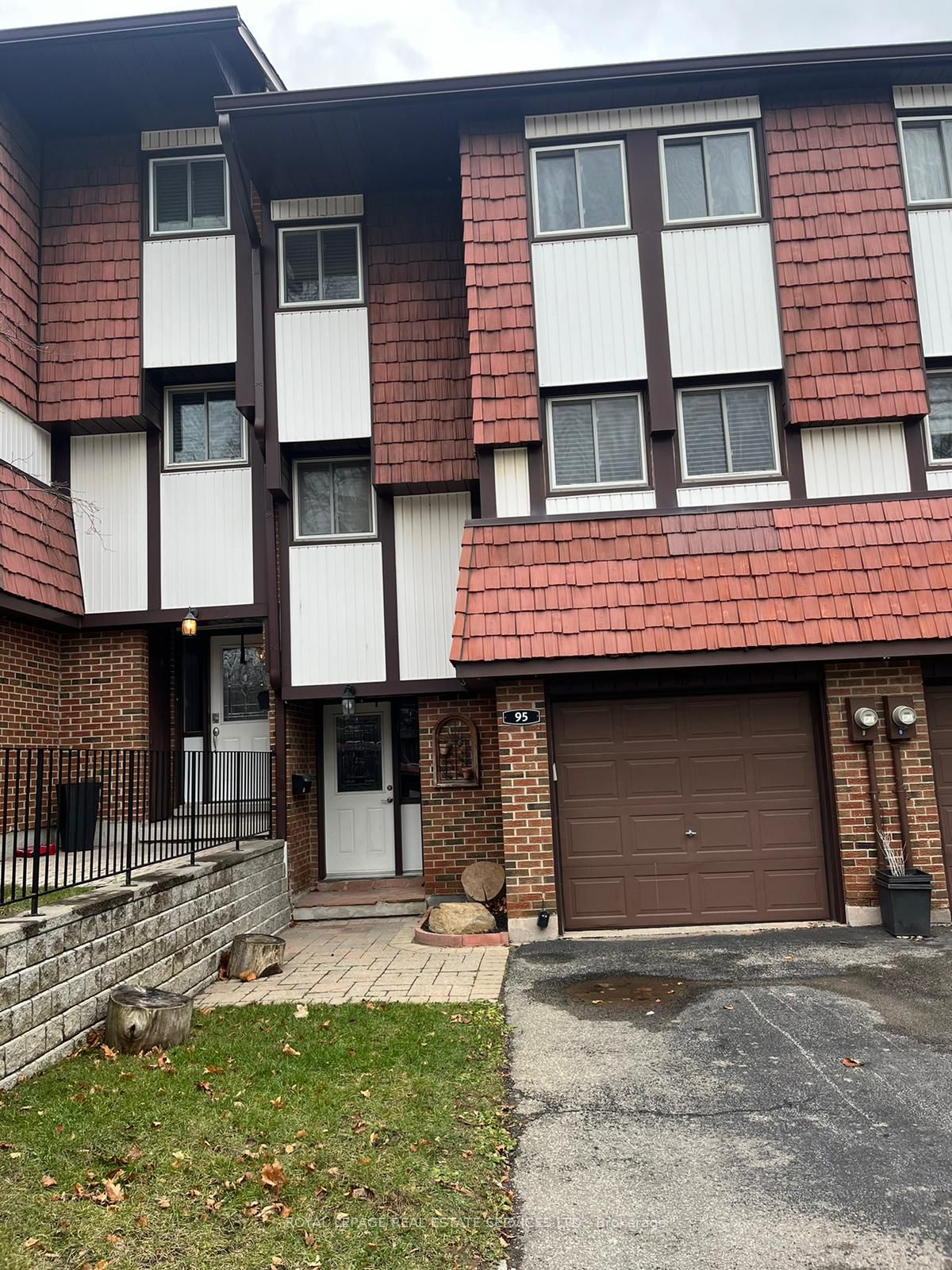 95 Larraine Avenue, #10