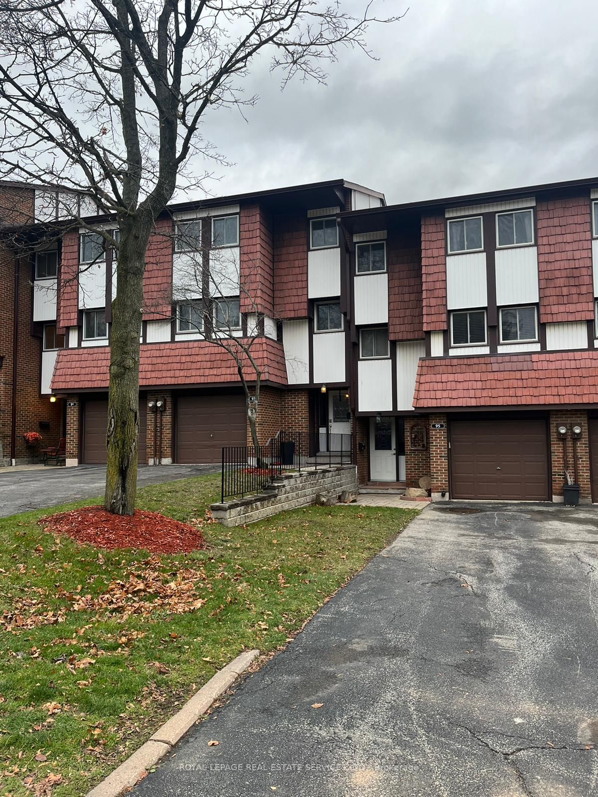 95 Larraine Avenue, #10