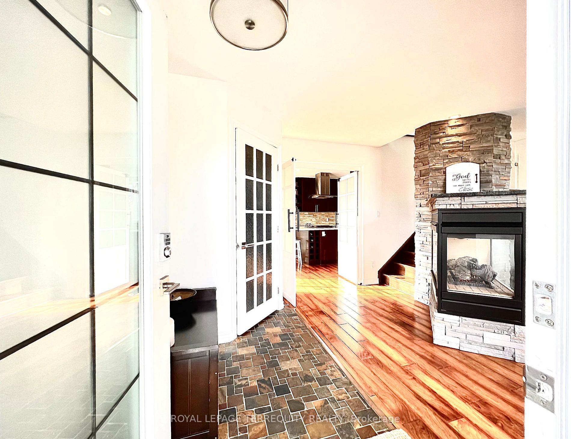 4 Edge Water Dr