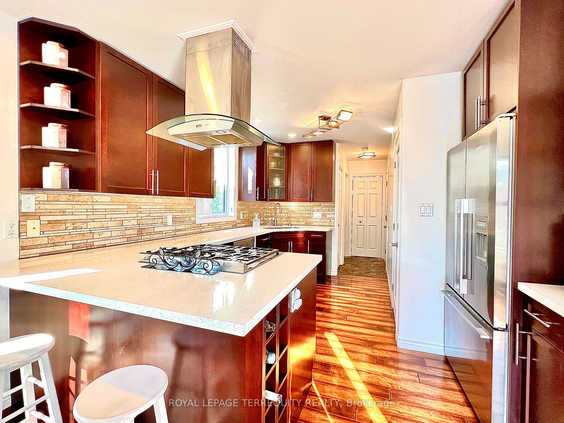 4 Edge Water Dr