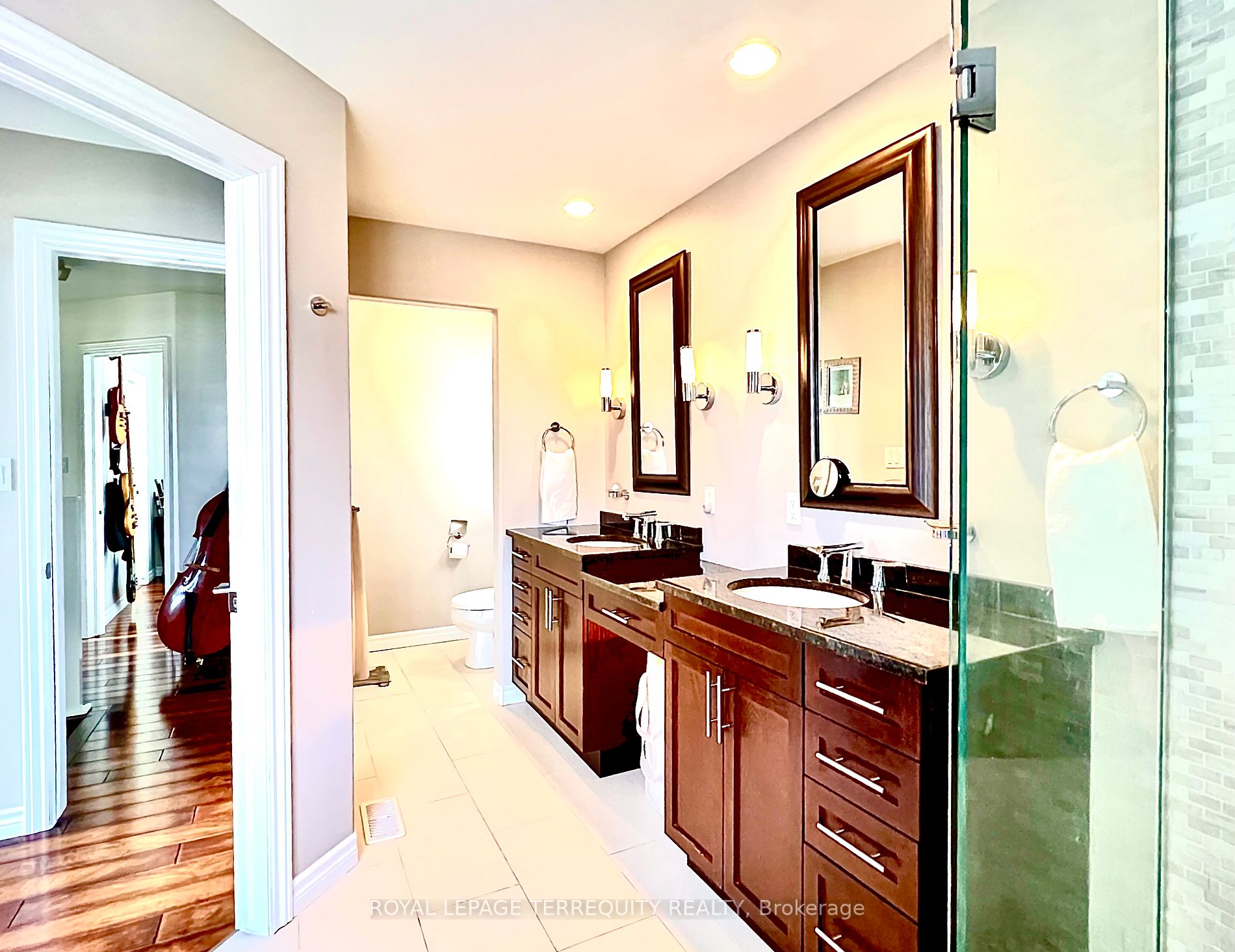 4 Edge Water Dr