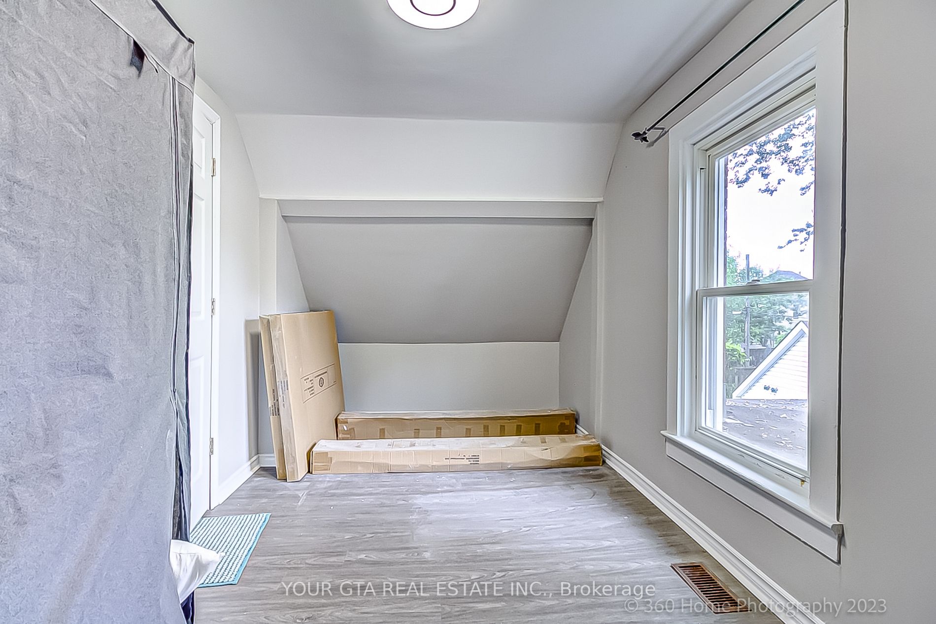 4699 Ryerson Cres
