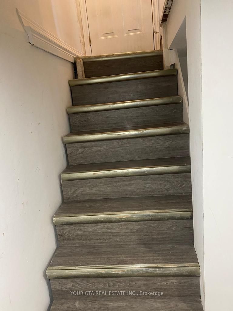 4699 Ryerson Cres