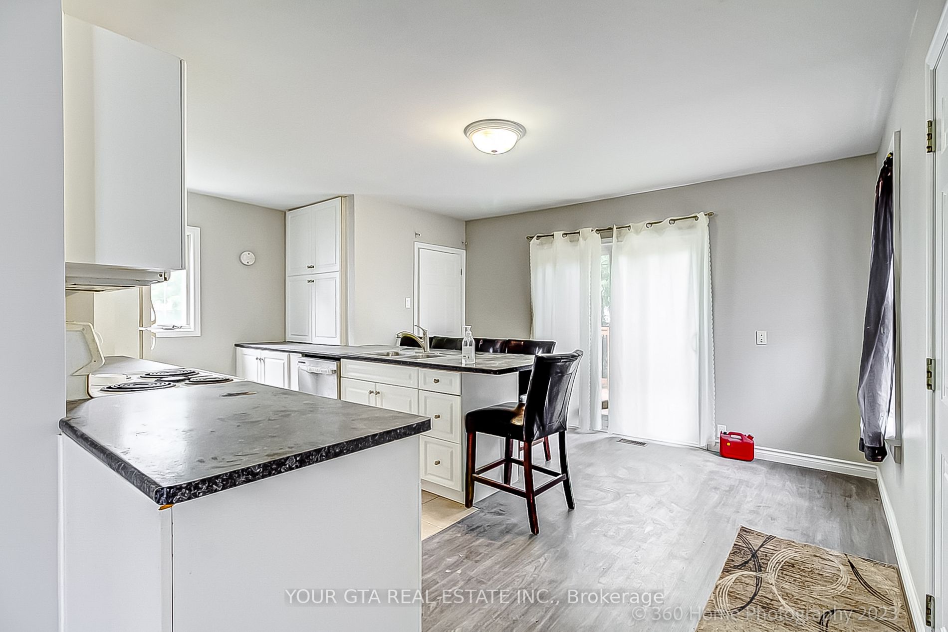 4699 Ryerson Cres