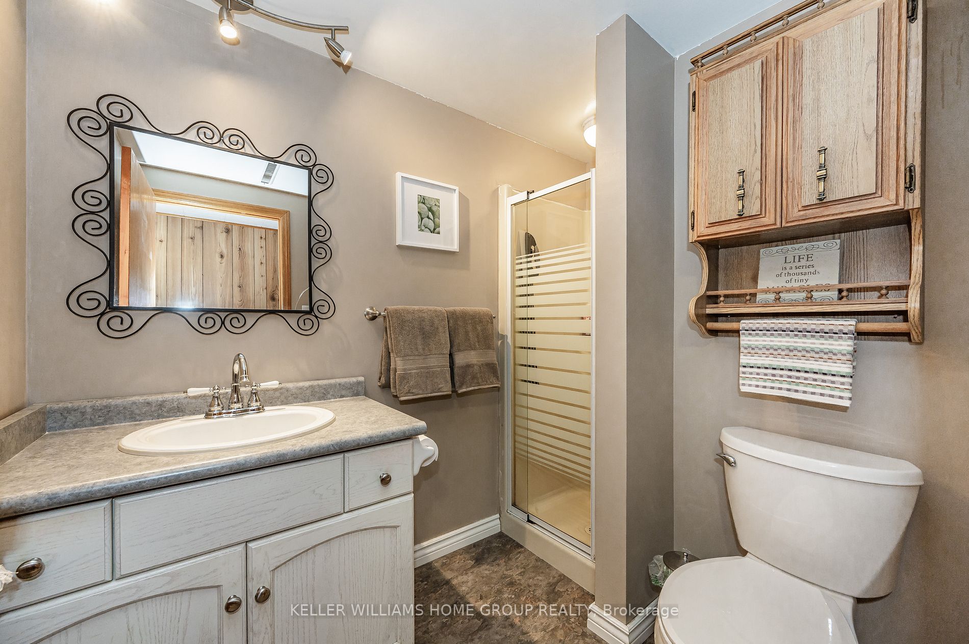 24 Eastview Rd