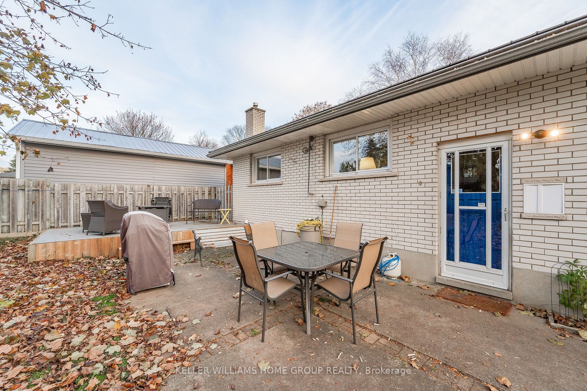 24 Eastview Rd