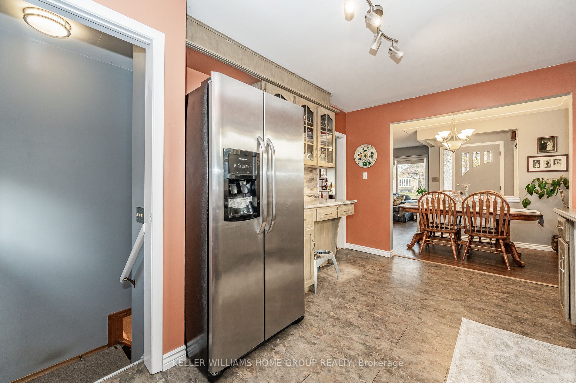 24 Eastview Rd