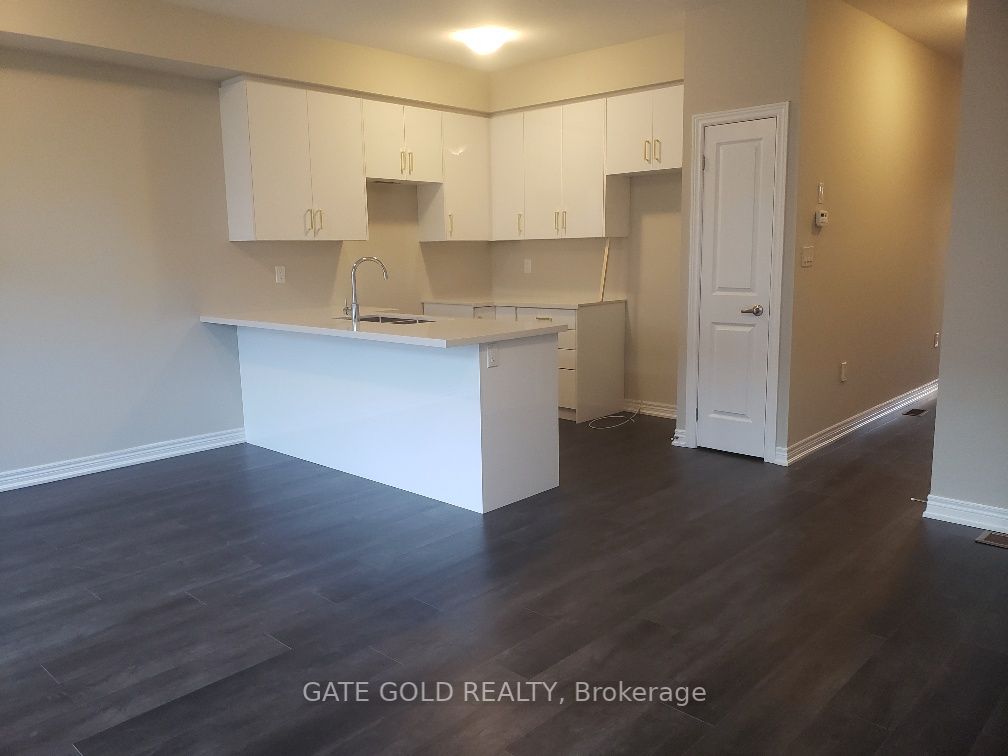 30 Mia Dr, #10