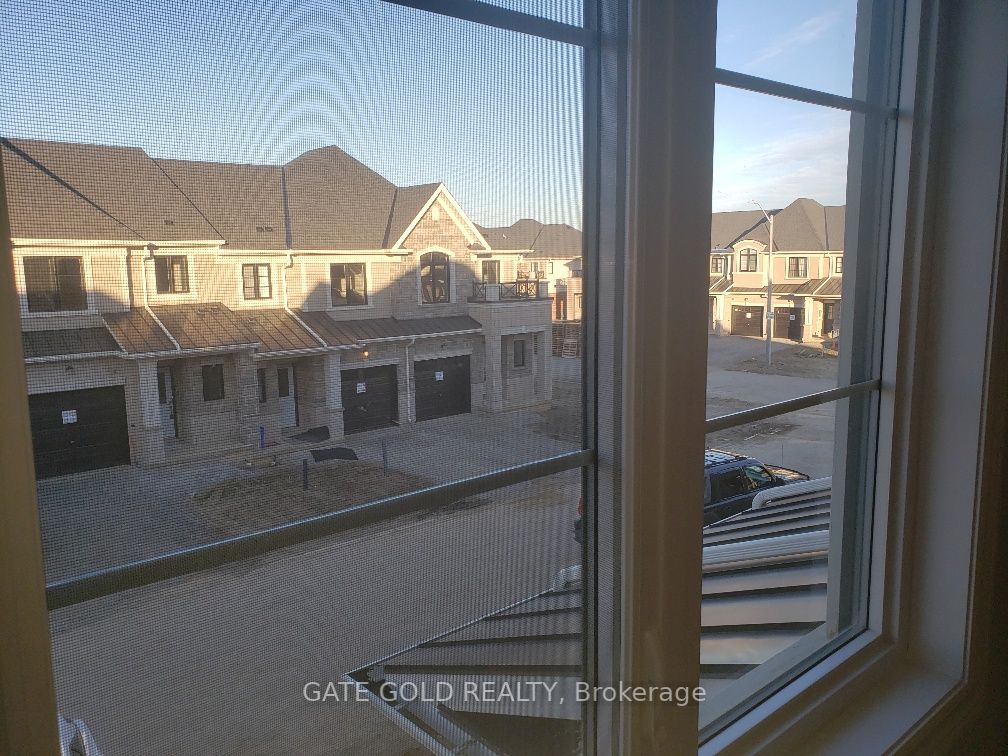 30 Mia Dr, #10