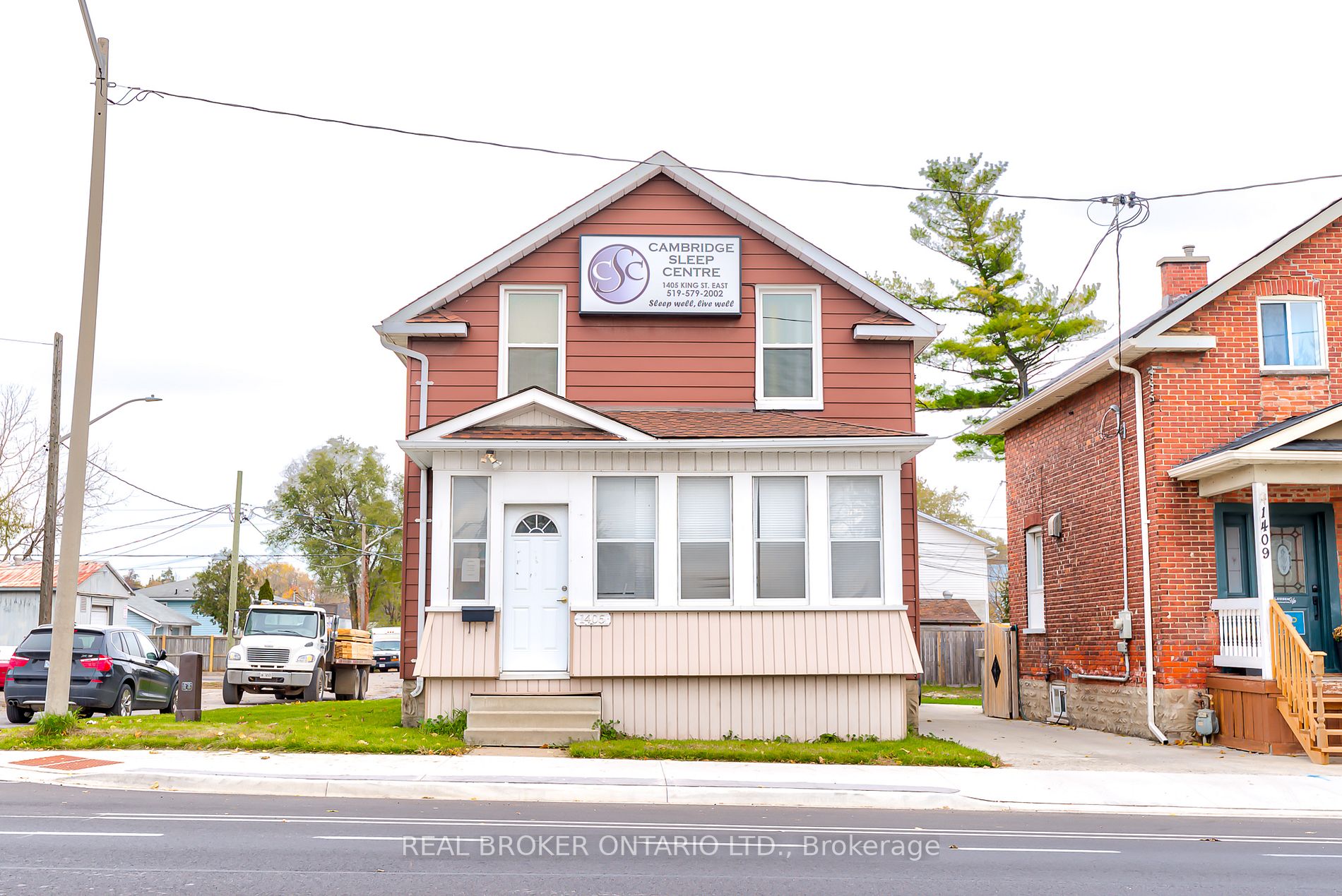 1405 King St E