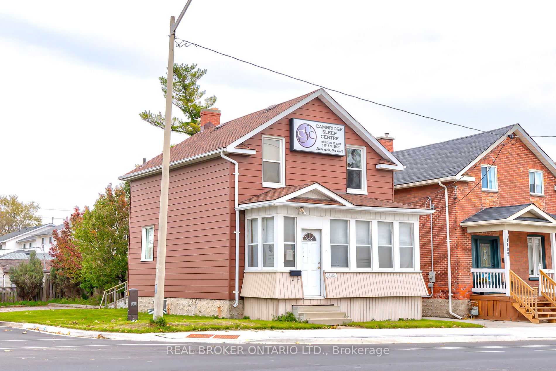 1405 King St E