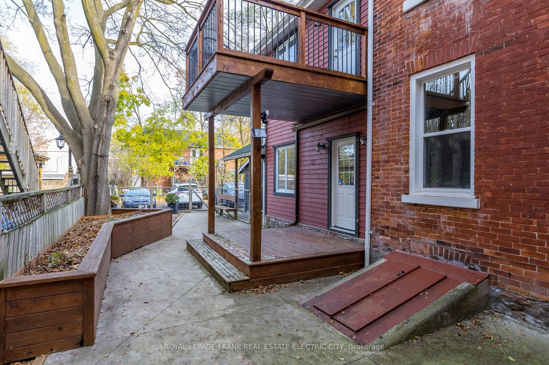 210 Mcdonnel St