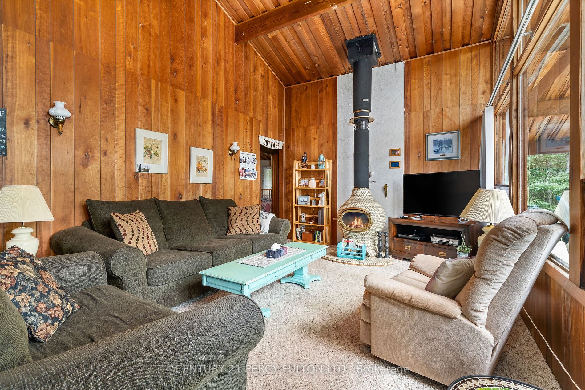5 Camelot Pl