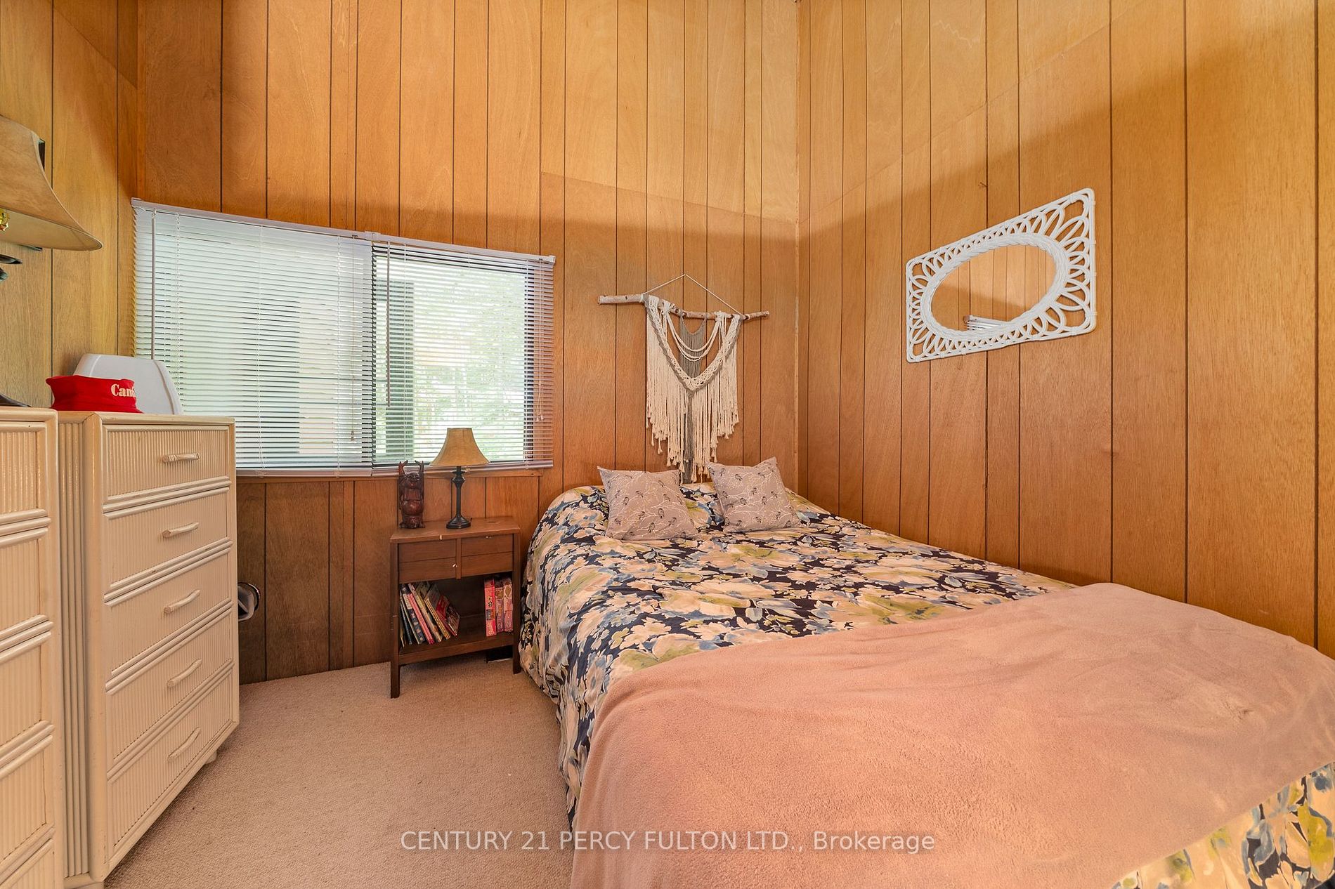 5 Camelot Pl