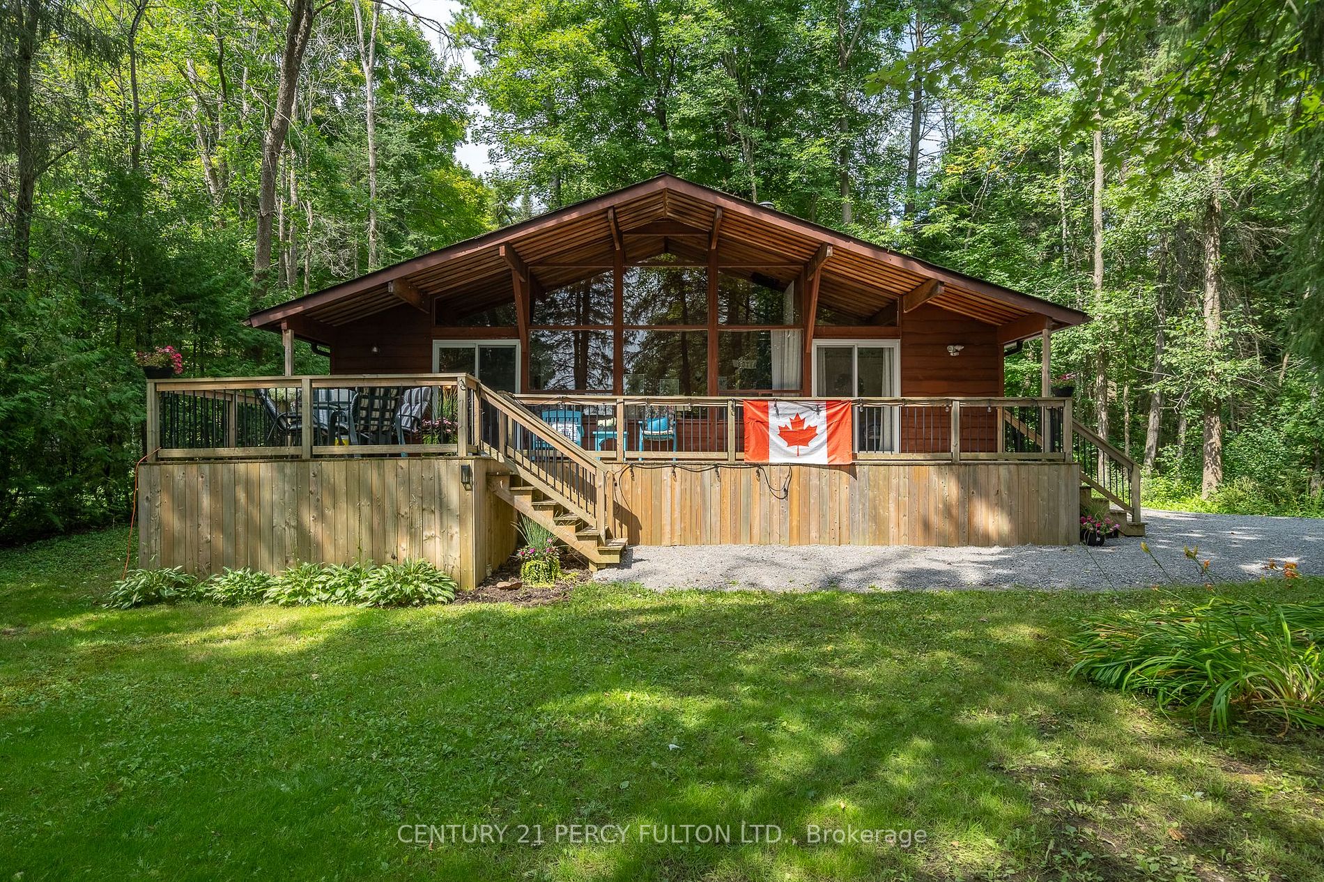 5 Camelot Pl