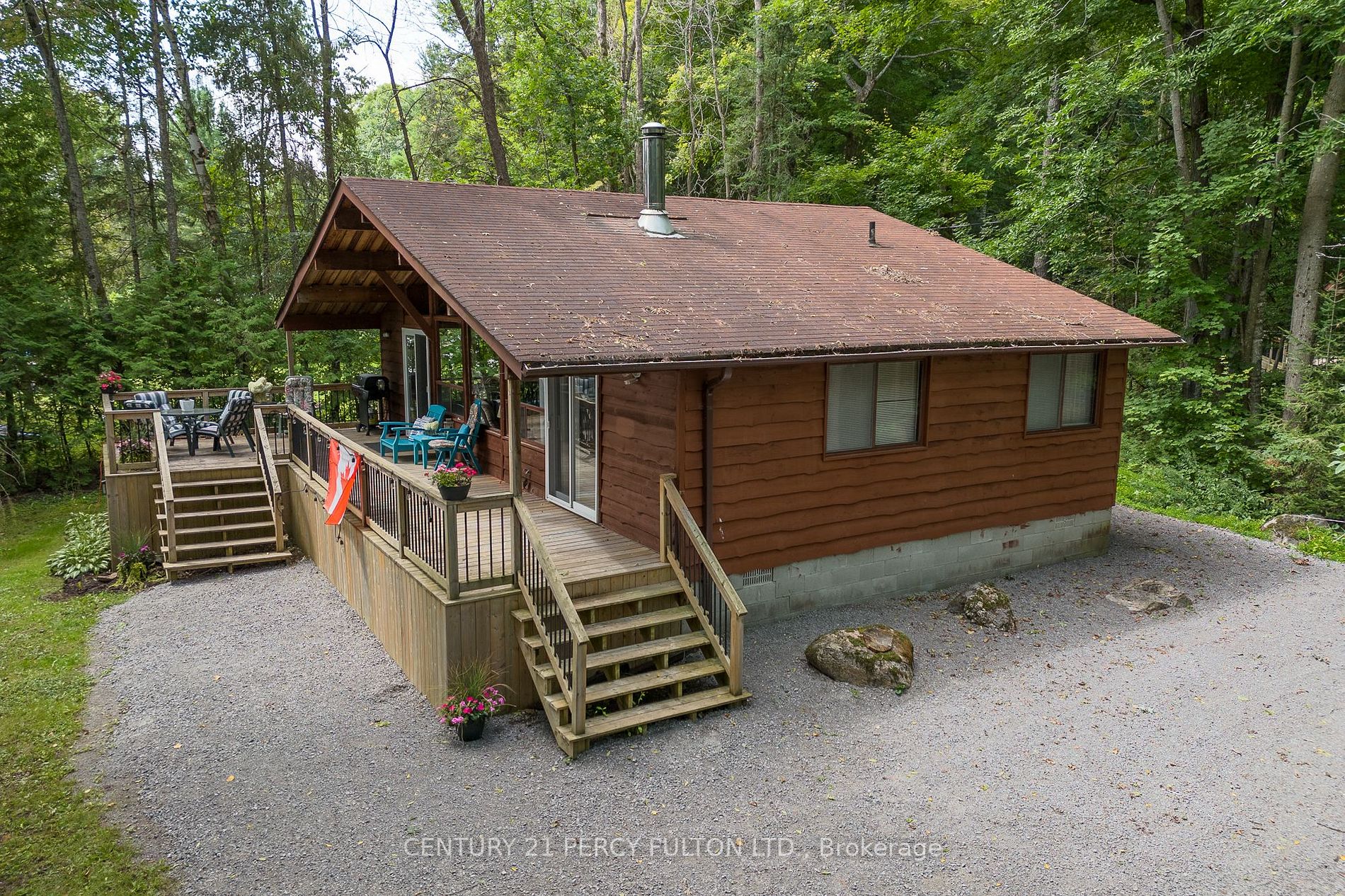5 Camelot Pl