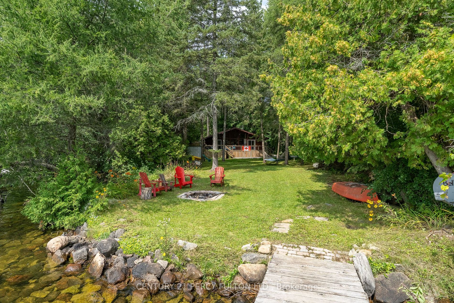 5 Camelot Pl