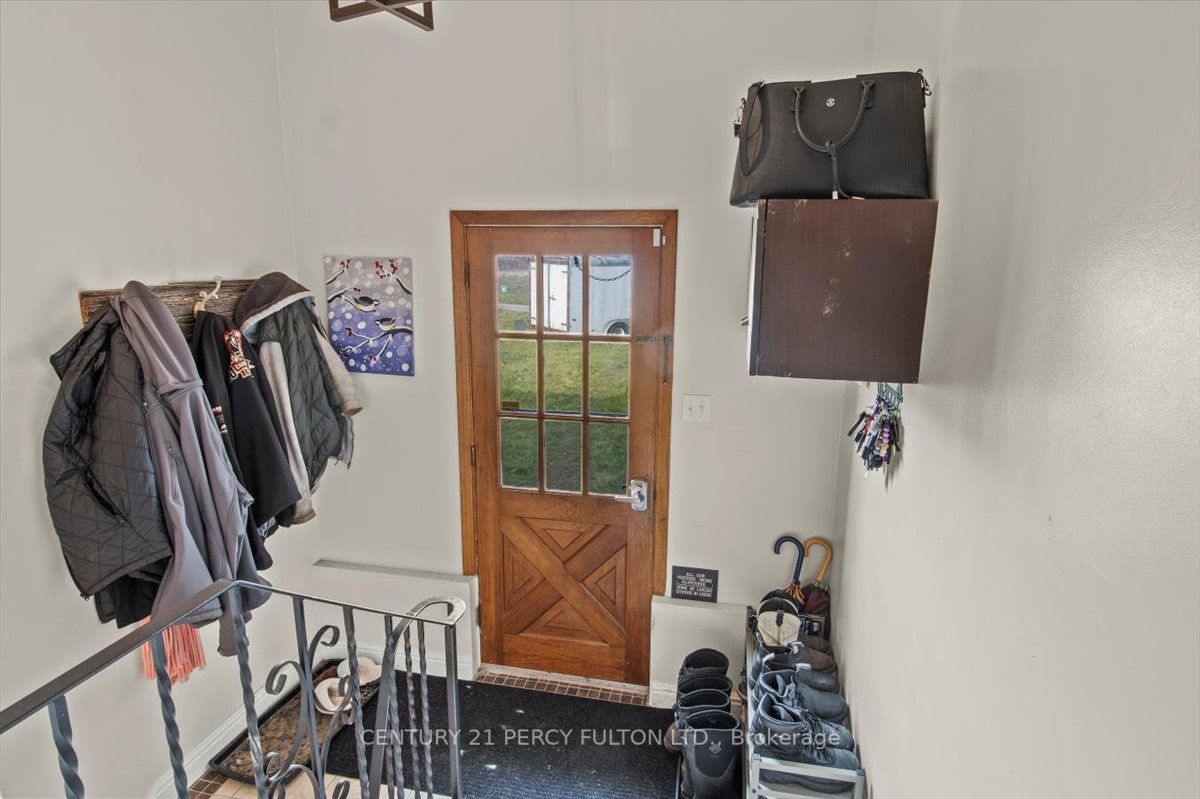 1185 Sturgeon Rd