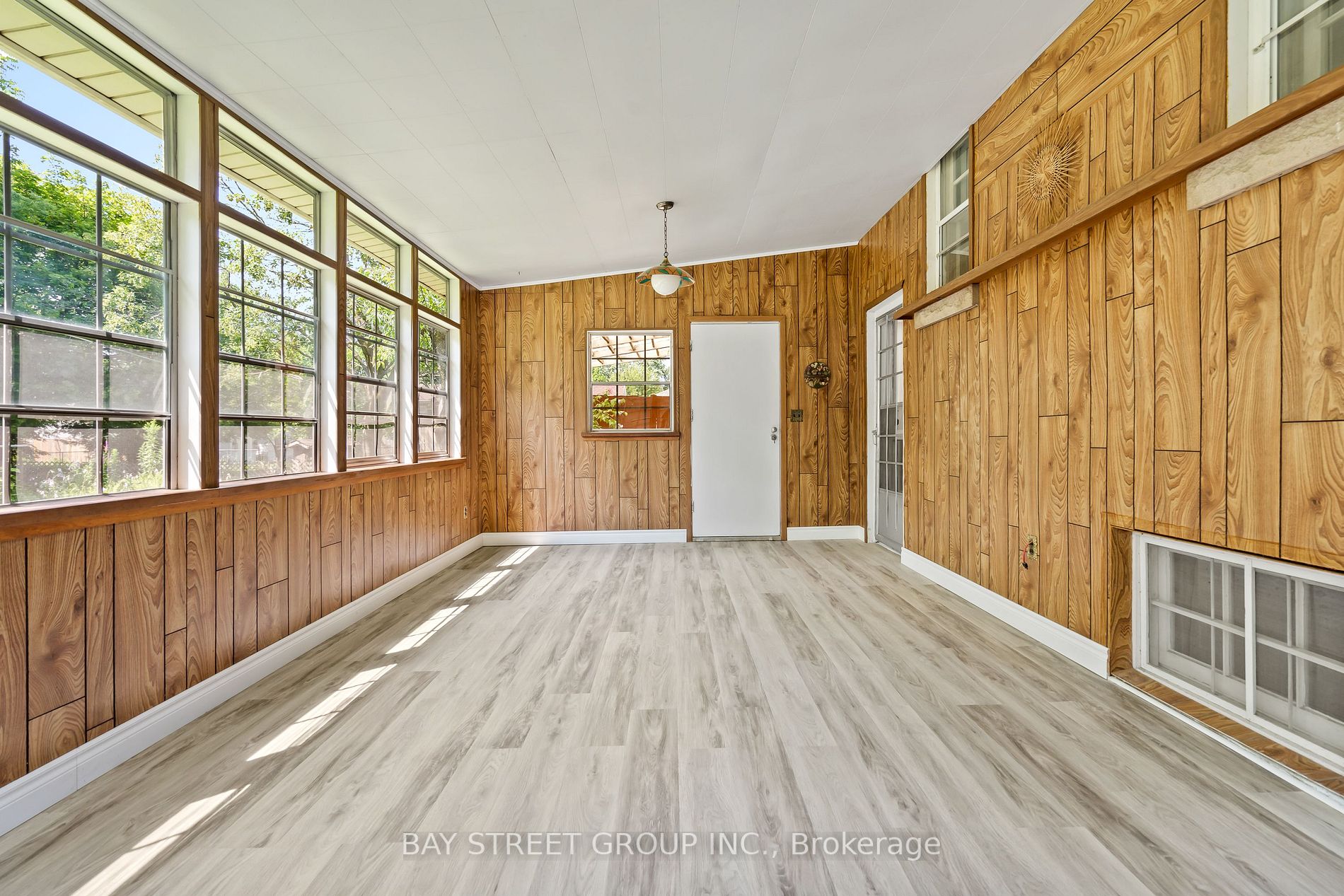 27 Dunkeld Ave, #Upper