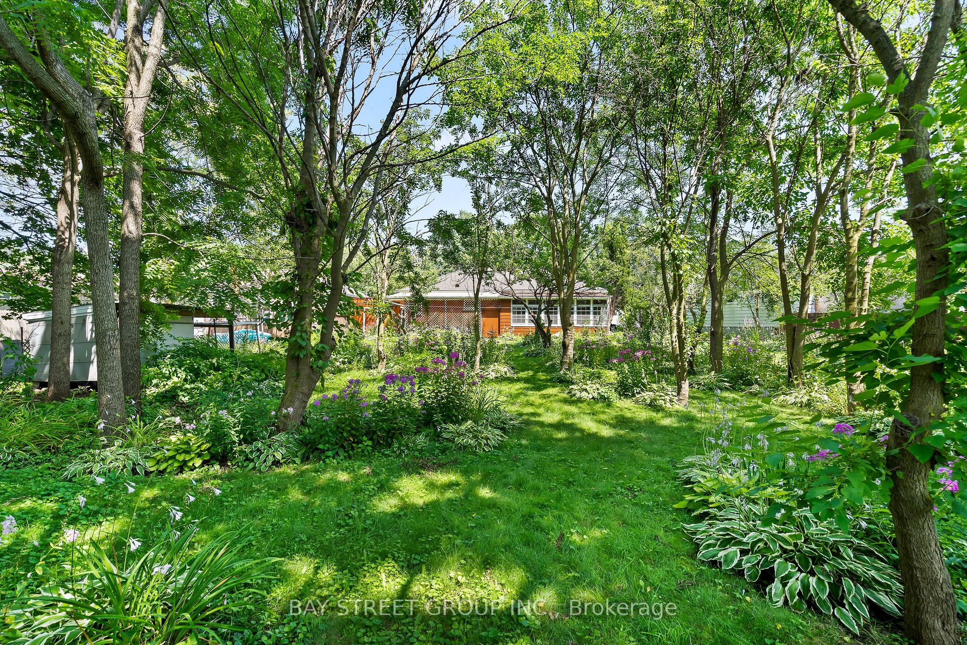 27 Dunkeld Ave, #Upper
