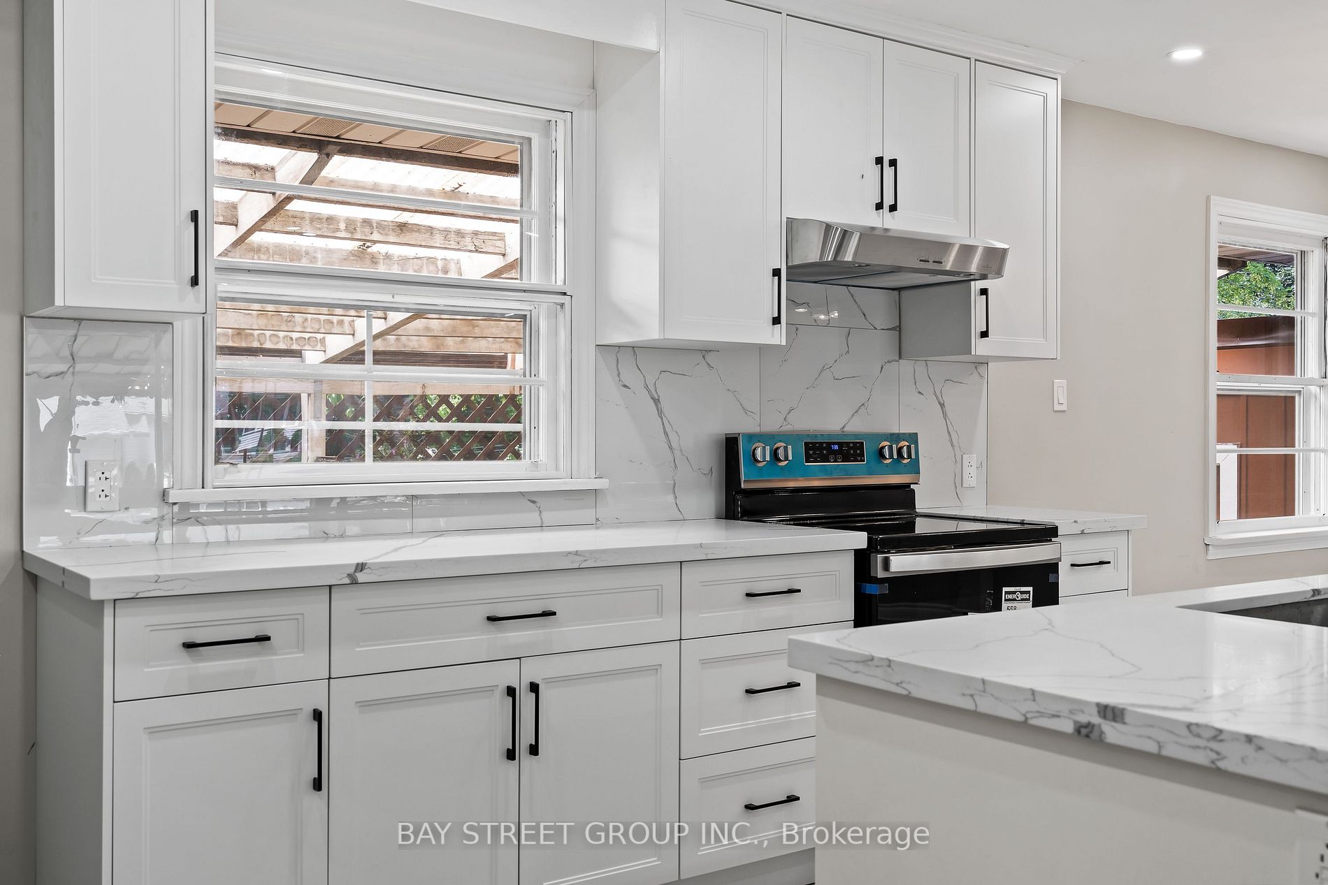 27 Dunkeld Ave, #Upper