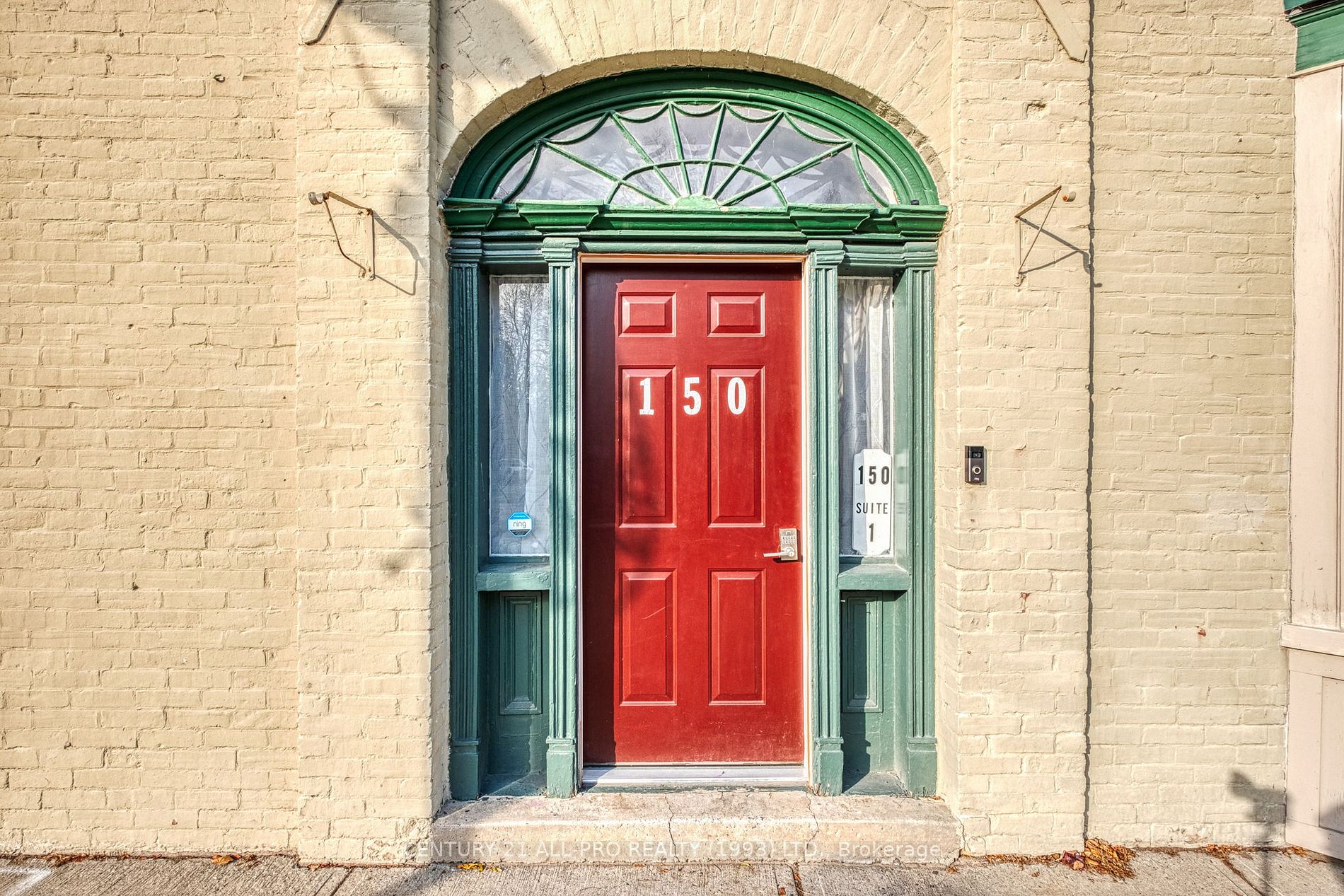 148-150 King St W